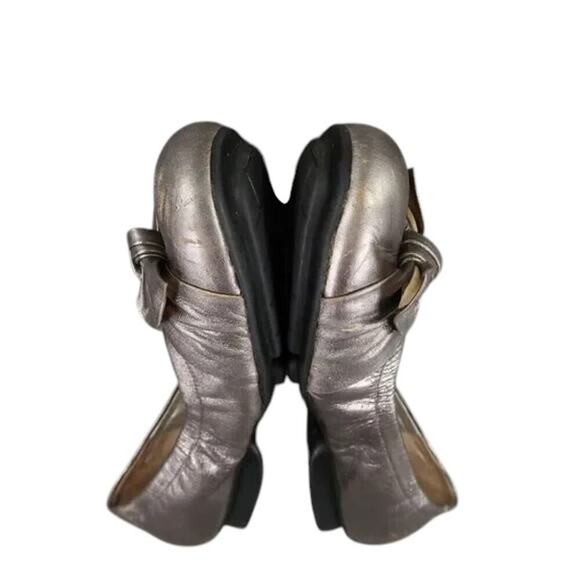 Me Too Shoes Womens 10 Ballet Flats Fashion Slip On Metallic Leather Bow Nicki - Picture 15 of 15